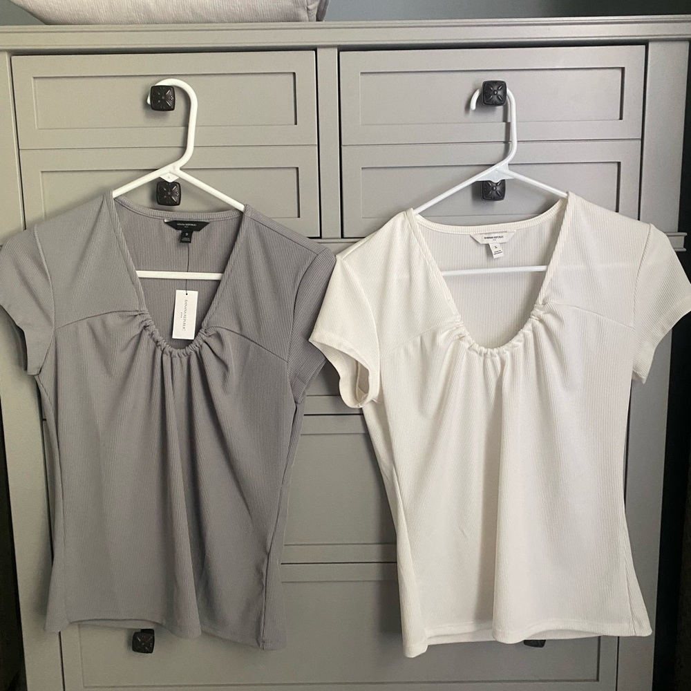 Banana Republic Factory Gray and White Short Sleeve Tees